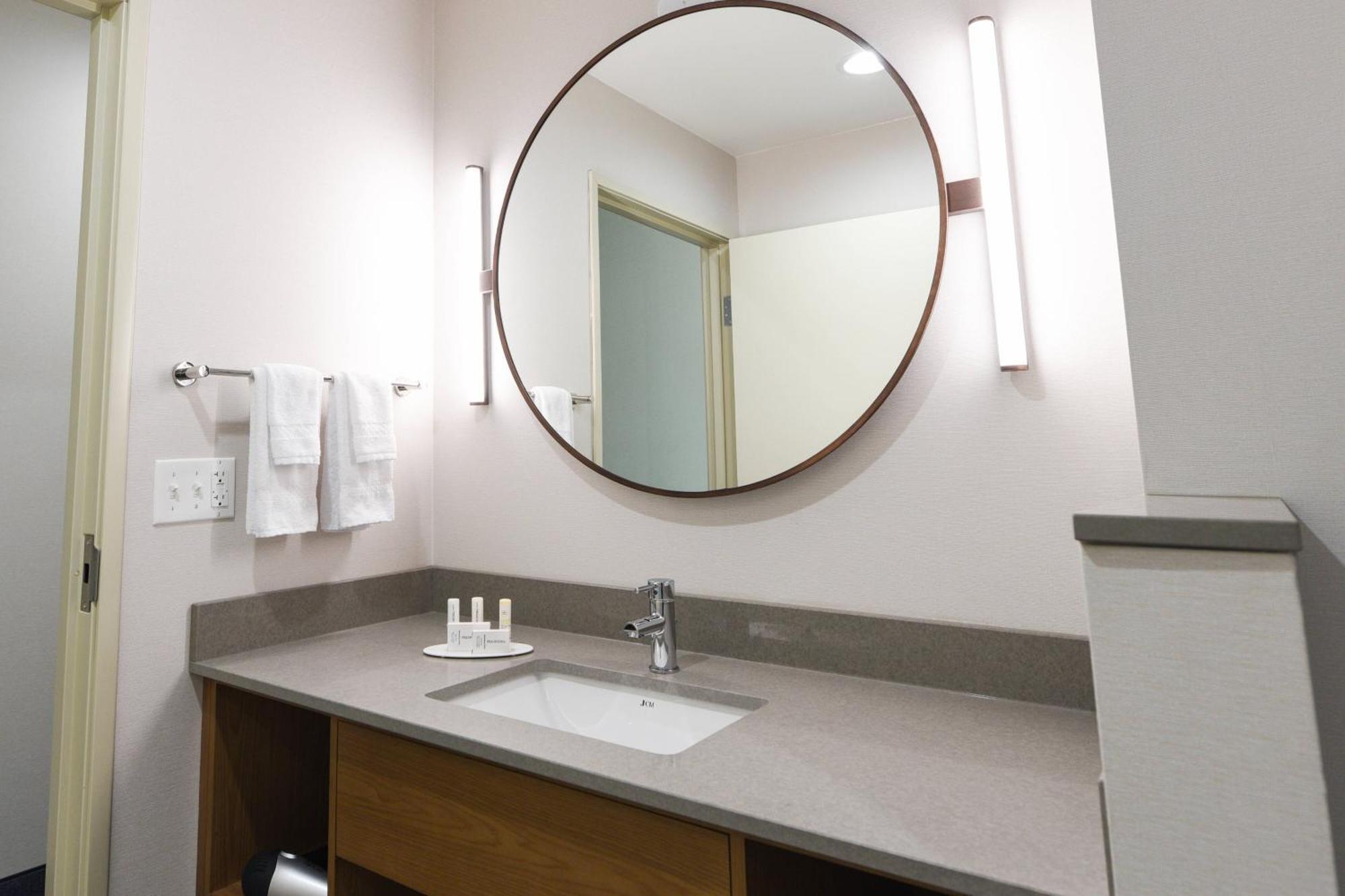 Fairfield Inn & Suites Ontario Rancho Cucamonga Dış mekan fotoğraf