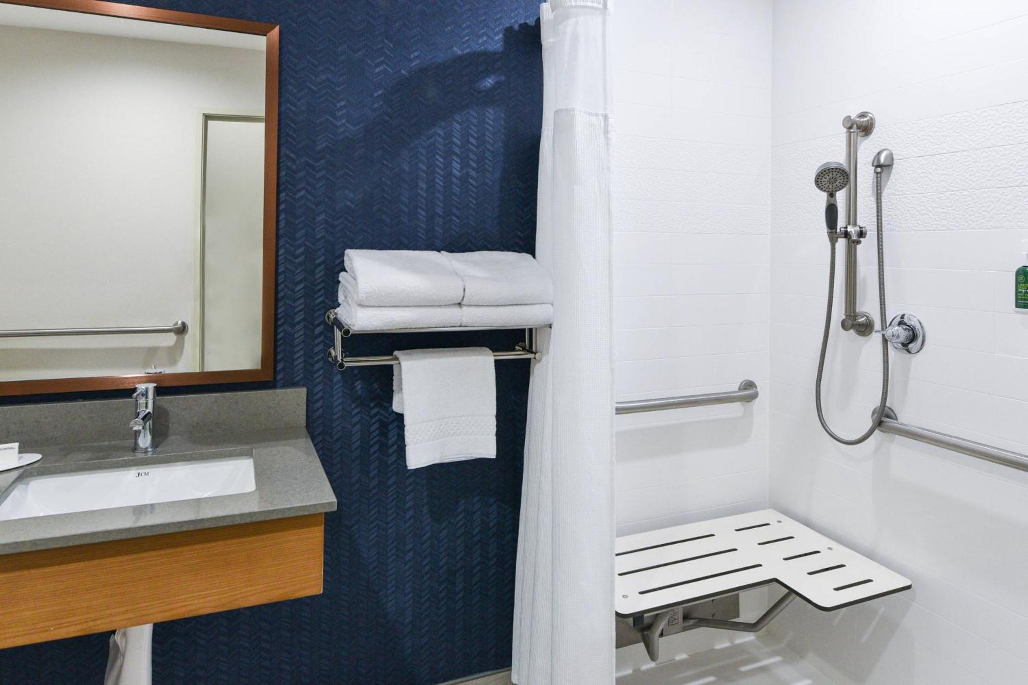 Fairfield Inn & Suites Ontario Rancho Cucamonga Dış mekan fotoğraf
